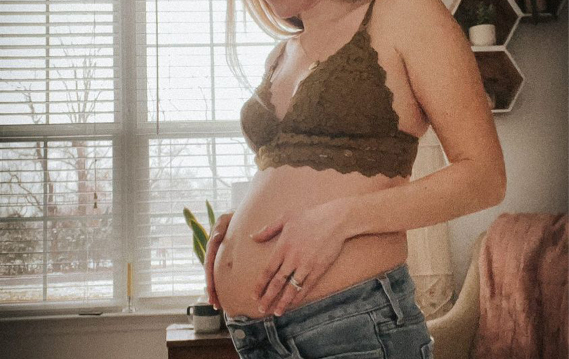 5 Fun and Unique Ways to Tell The World You’re Pregnant!