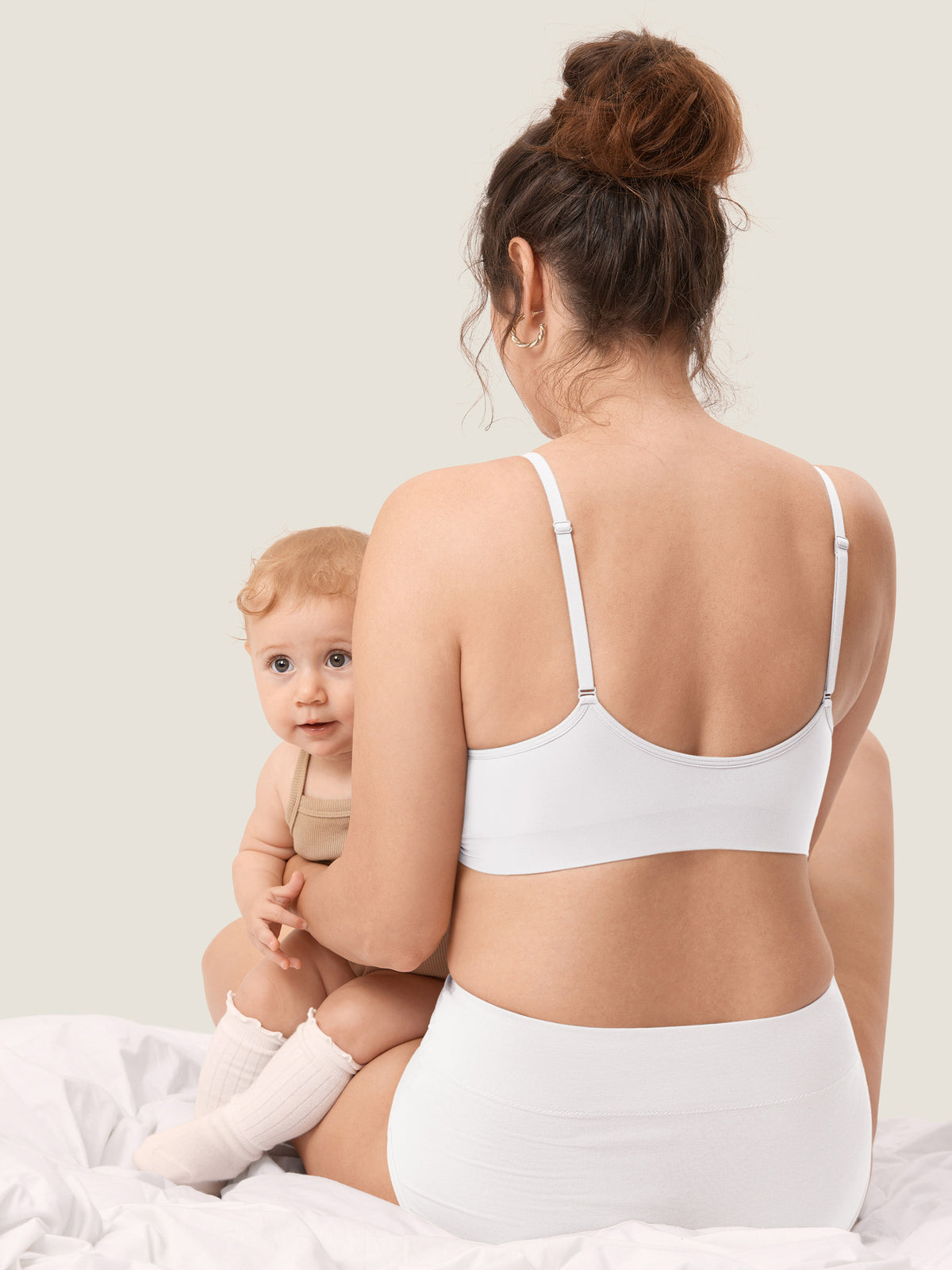 MOMANDA Women's Seamless Soft Knit Nursing Bra Iceland White