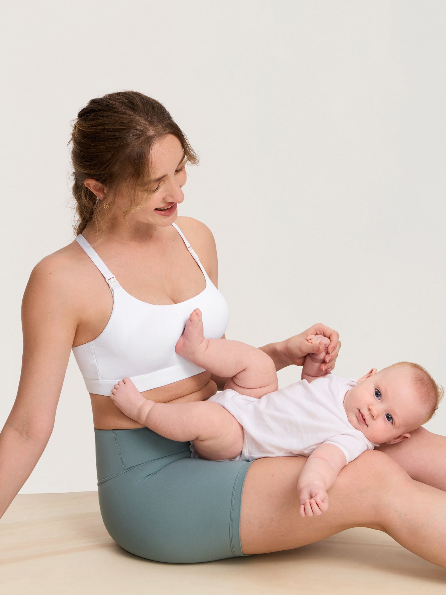 Natrelax® Adjustable Y-back Nursing Bra White