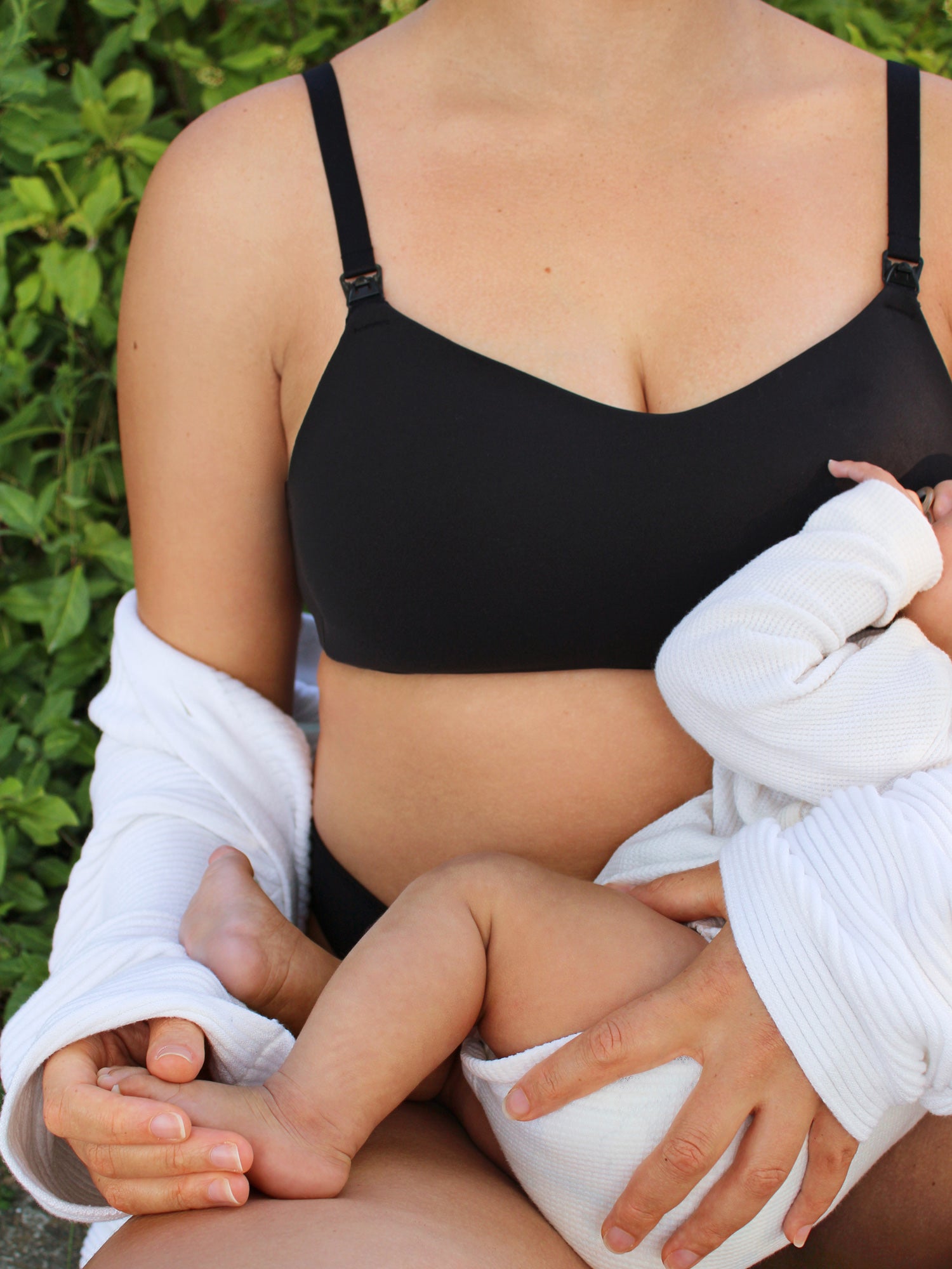 Inbarely® Plus Seamless Molded Nursing Bra Black