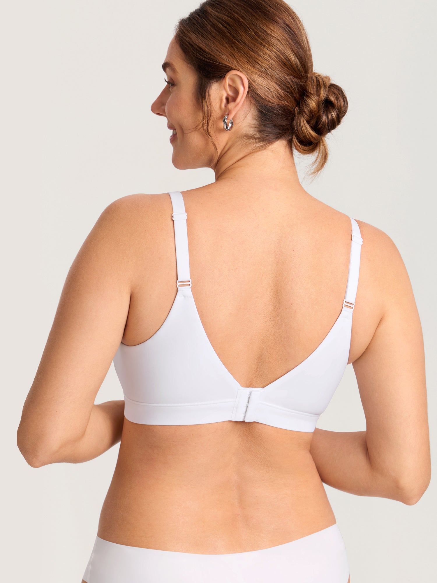 Inbarely® Plus Seamless Molded Nursing Bra White