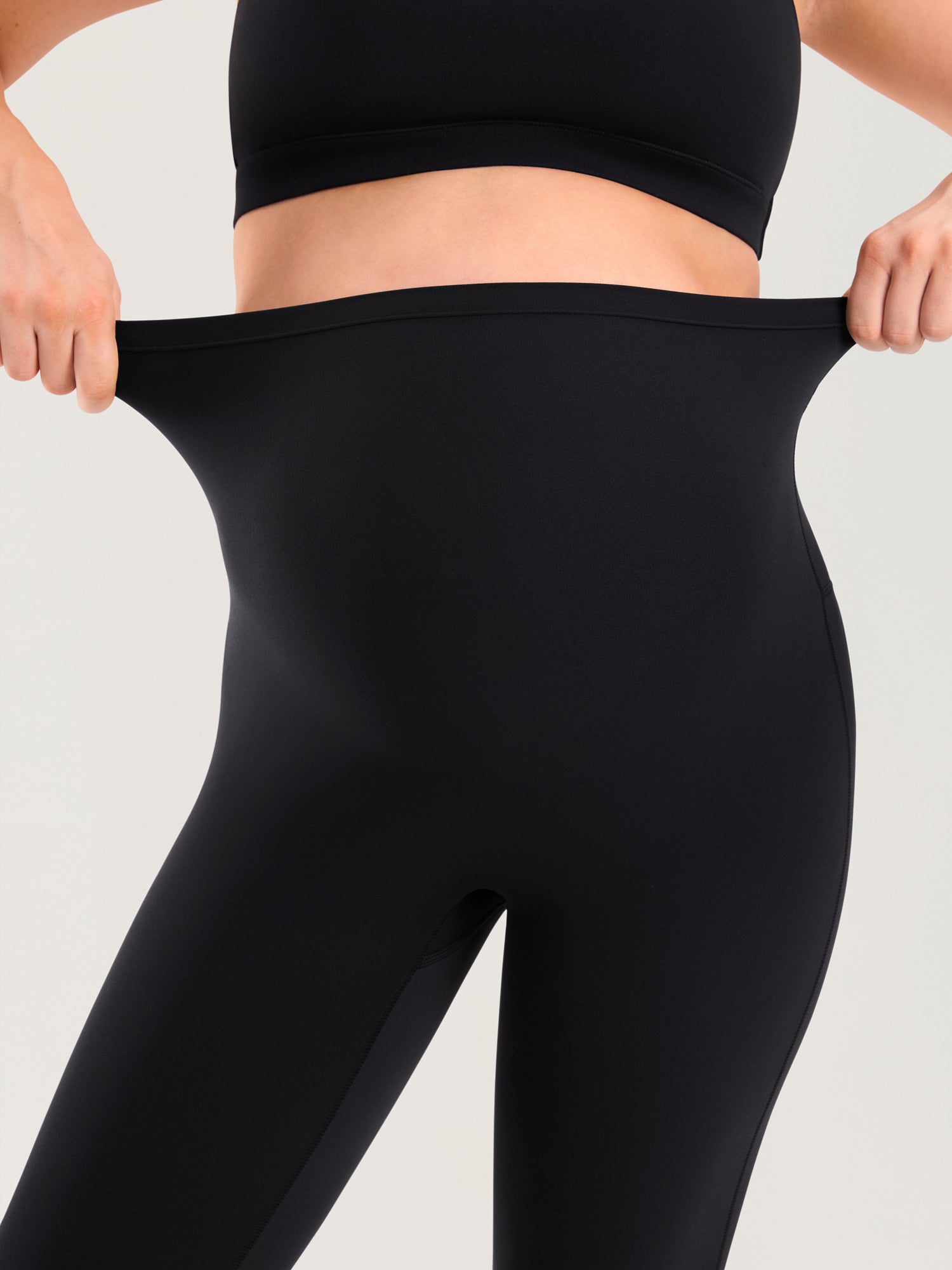 Natrelax® Seamless-Front Maternity Leggings 25" Black