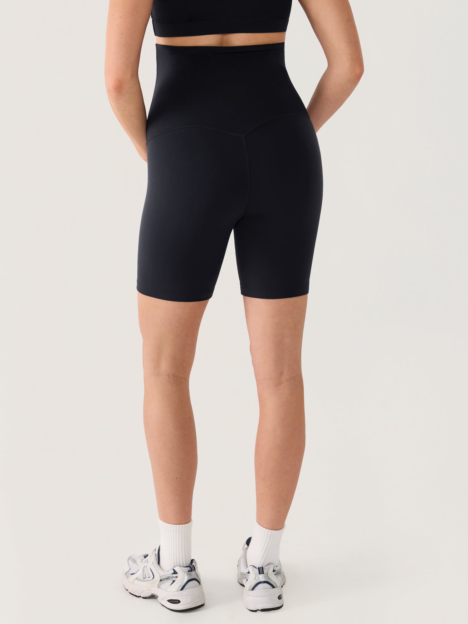 Natrelax® No Front Seam Maternity Shorts 6" Black