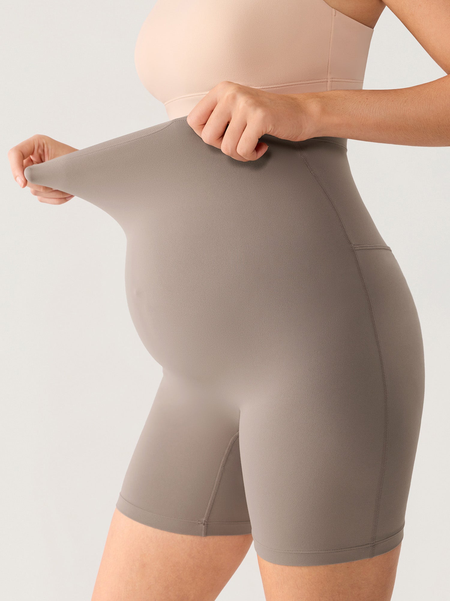 Natrelax® Seamless-Front Maternity Shorts 6"