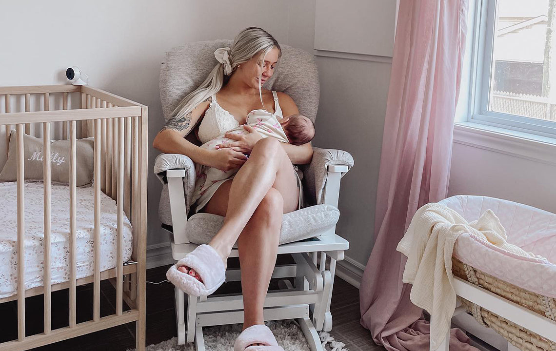 The ultimate list of breastfeeding essentials every mom should have