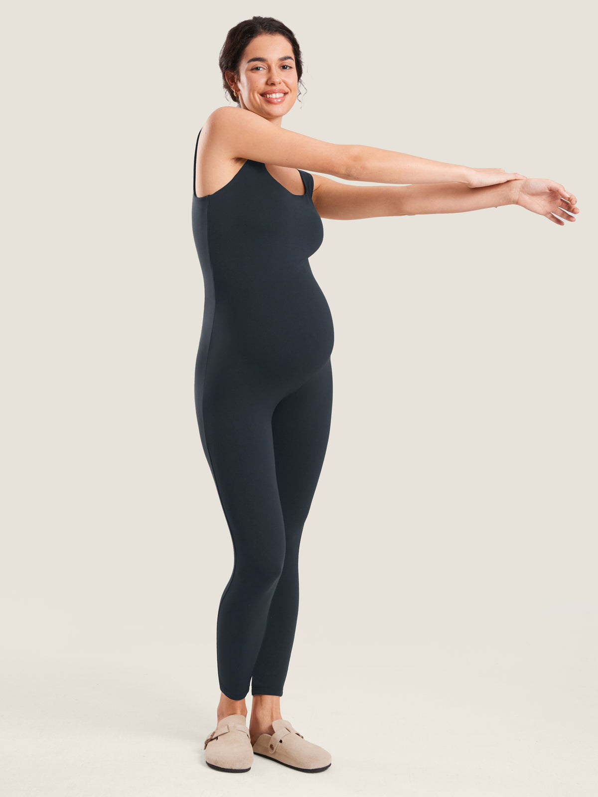 MOMANDA Women's Natrelax® Maternity Jumpsuit True Navy @model_info:MOM1