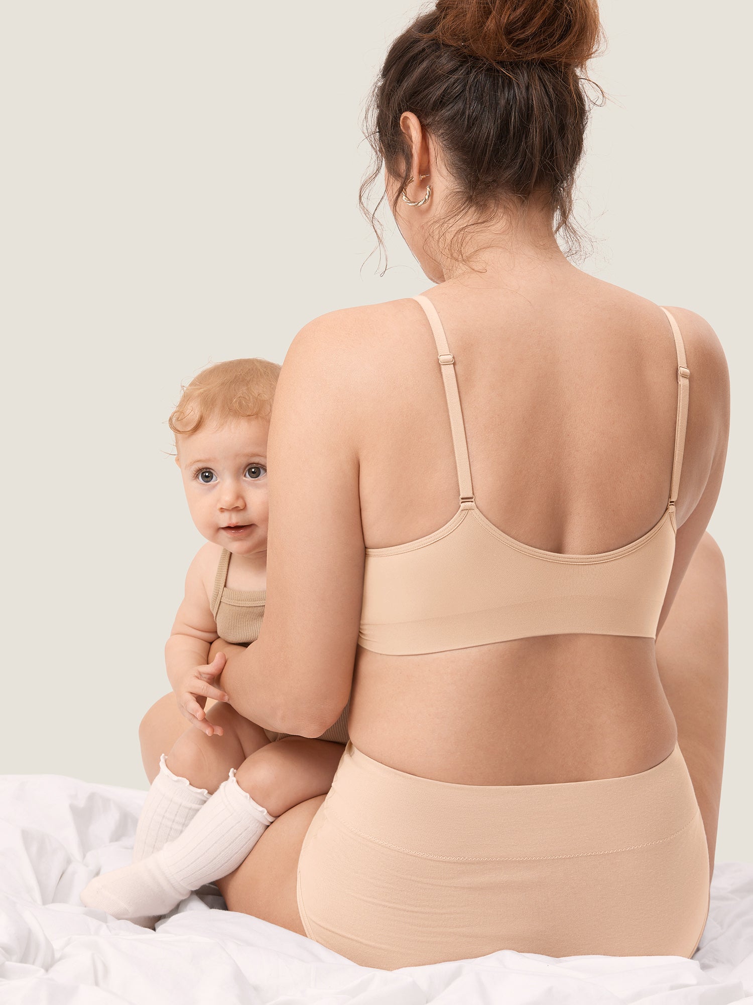 MOMANDA Women's Seamless Soft Knit Nursing Bra Beige